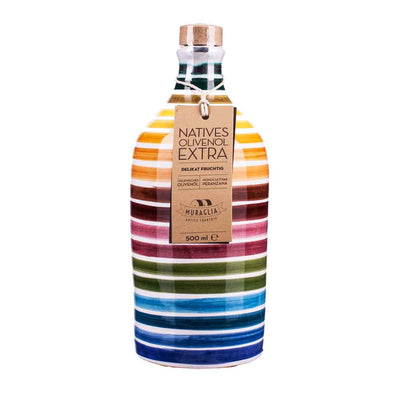 Ceramic bottle with ribbed pattern for olive oil